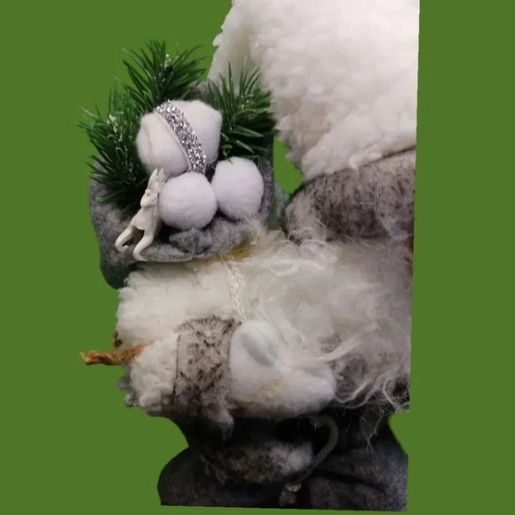 Arctic holiday  santa sitter silver & white color - Picture 9 of 10